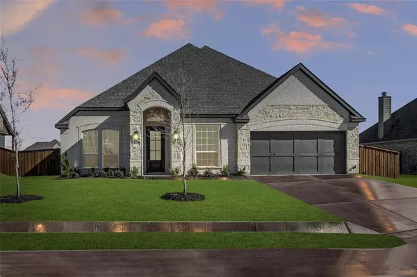 819 Anthem Lane, Forney, TX 75126