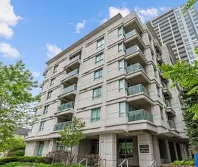 Toronto C14, ON M2N 0A6,19 Avondale AVE #39