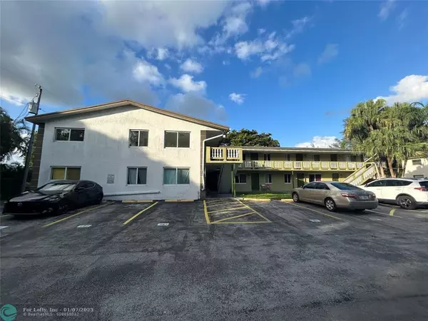 Davie, FL 33314,6601 SW 46th St  #102