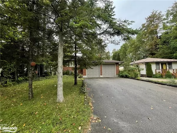 Wasaga Beach, ON L9Z 1W9,24 55TH ST S