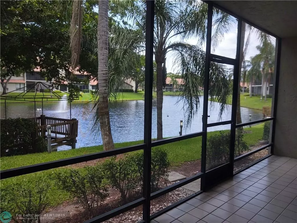 Boca Raton, FL 33486,5801 Coach House Cir  #B