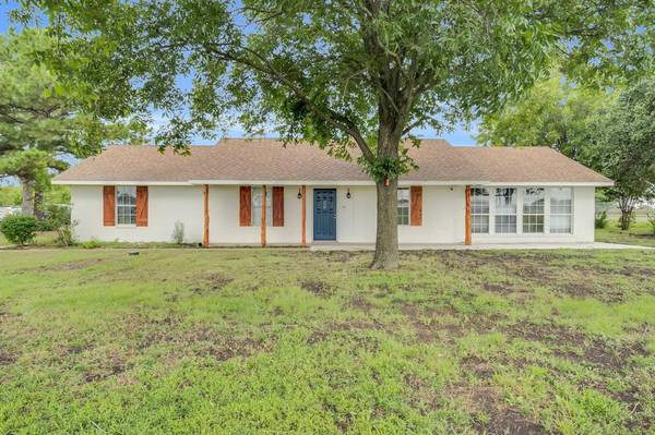 104 Kimberly Hill, Palmer, TX 75152