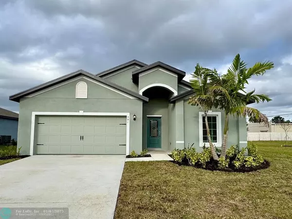 941 SW Castaneda Ln, Port St Lucie, FL 34953