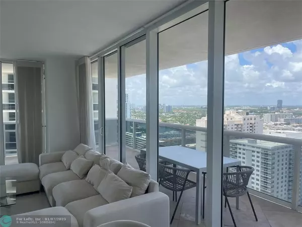 Hallandale Beach, FL 33009,1830 S Ocean Dr  #2406