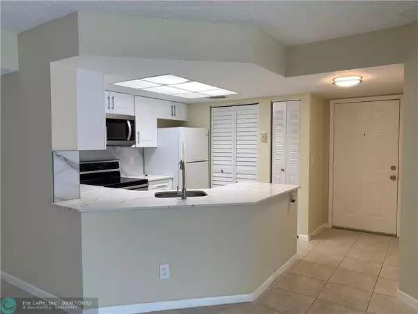 Coral Springs, FL 33071,9144 W Atlantic Blvd  #816