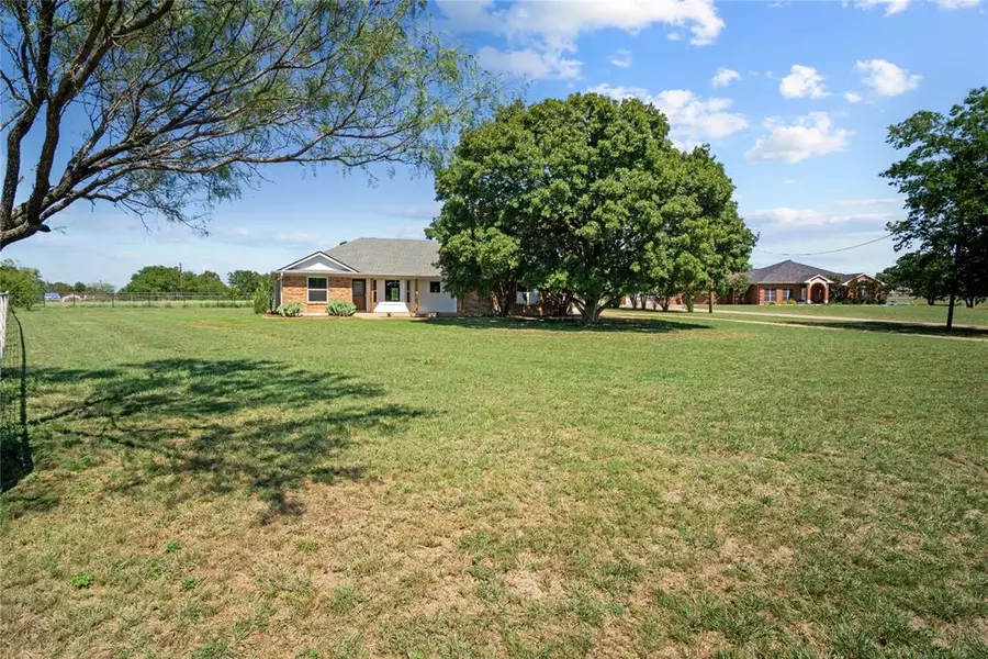 874 Sylvan Creek Drive, Weatherford, TX 76087