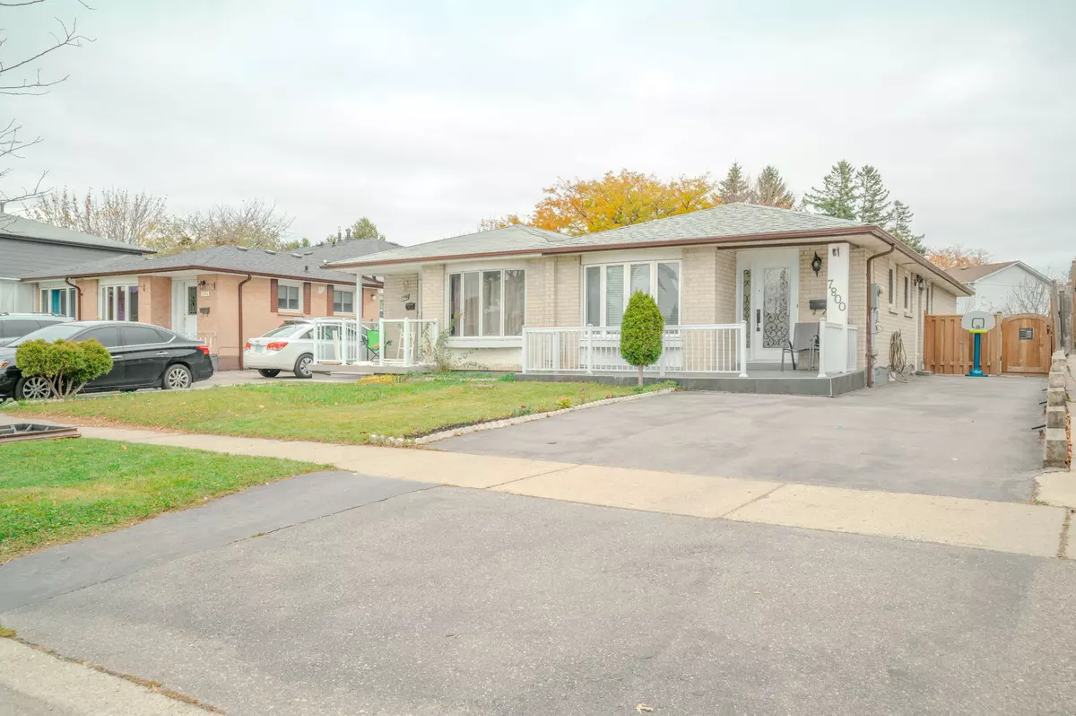 Peel, ON L4T 3H5,7800 Priory CRES