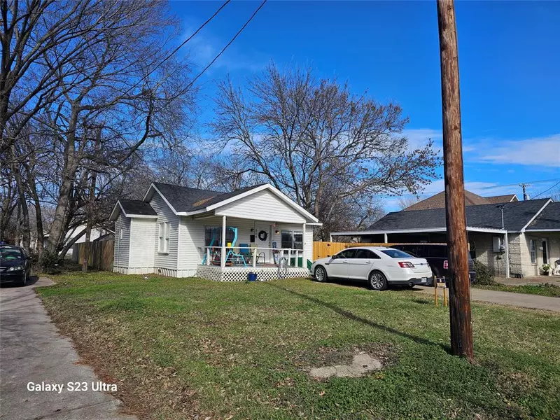 504 W Lampasas Street, Ennis, TX 75119