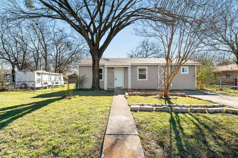 403 Arledge Street, Bonham, TX 75418