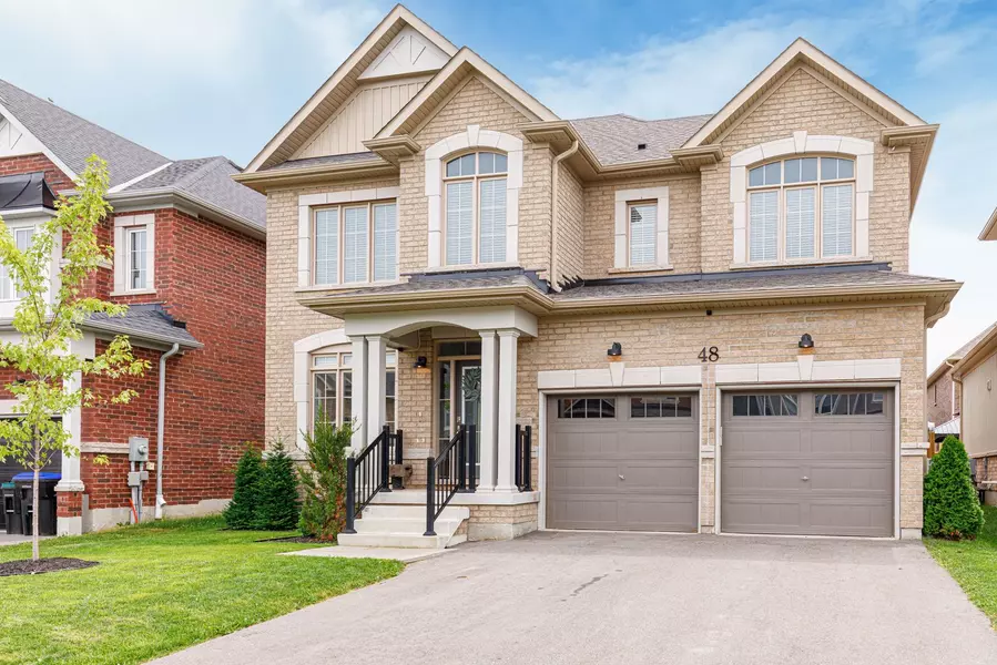 48 Mclean AVE, Collingwood, ON L9Y 3Z6