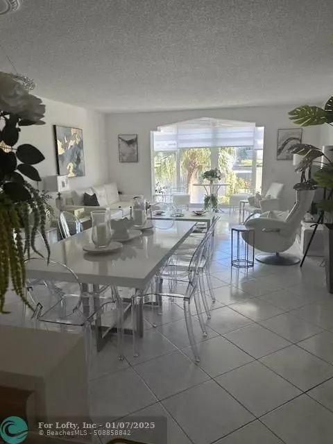 Dania Beach, FL 33004,1025 SE 4th Ave  #106