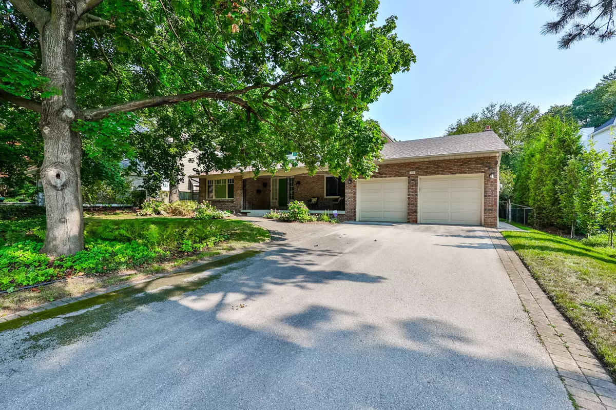 Oakville, ON L6J 5V7,335 CAREY CT