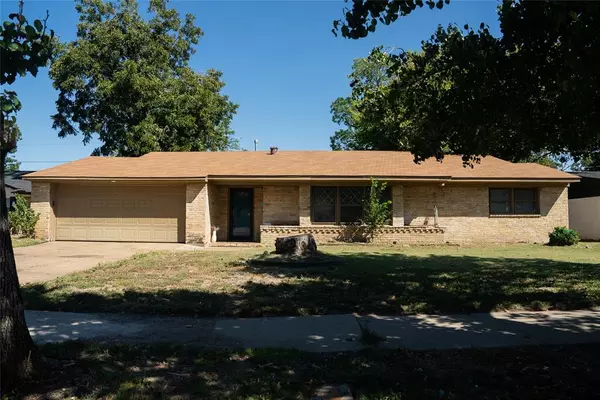 1906 N O Connor Road,  Irving,  TX 75061