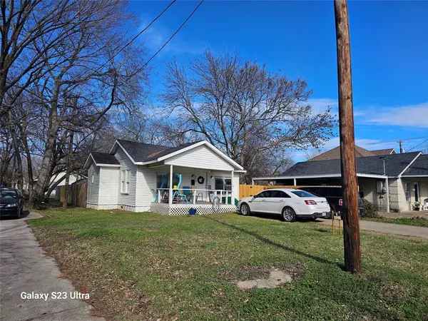 504 W Lampasas Street, Ennis, TX 75119