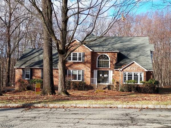 11 Indian Run Rd, Washington Twp., NJ 07853