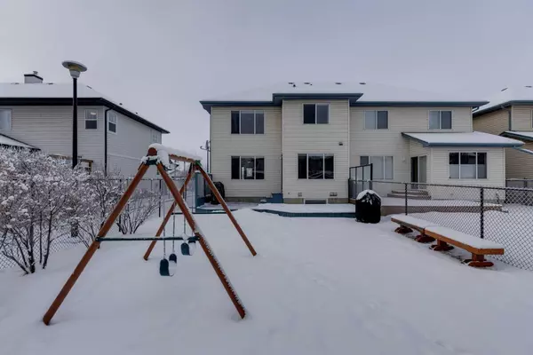 Calgary, AB T3H 4W8,93 Cougarstone PL SW