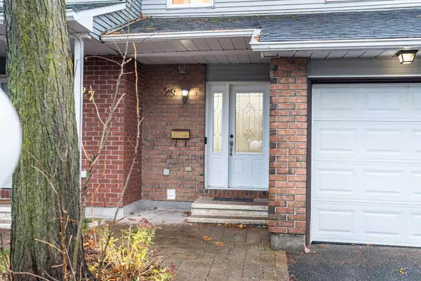 Barrhaven, ON K2J 3H6,29 Bourne ST