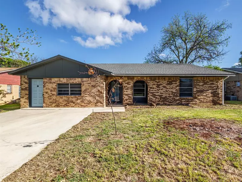 3505 Surrey Lane, Brownwood, TX 76801