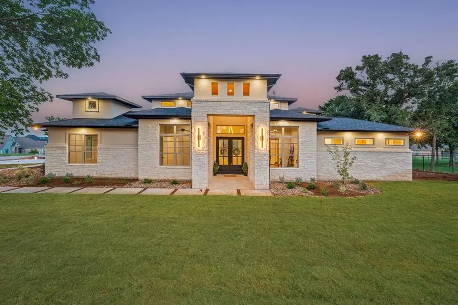 4009 Pinnacle Ridge Way, Granbury, TX 76049