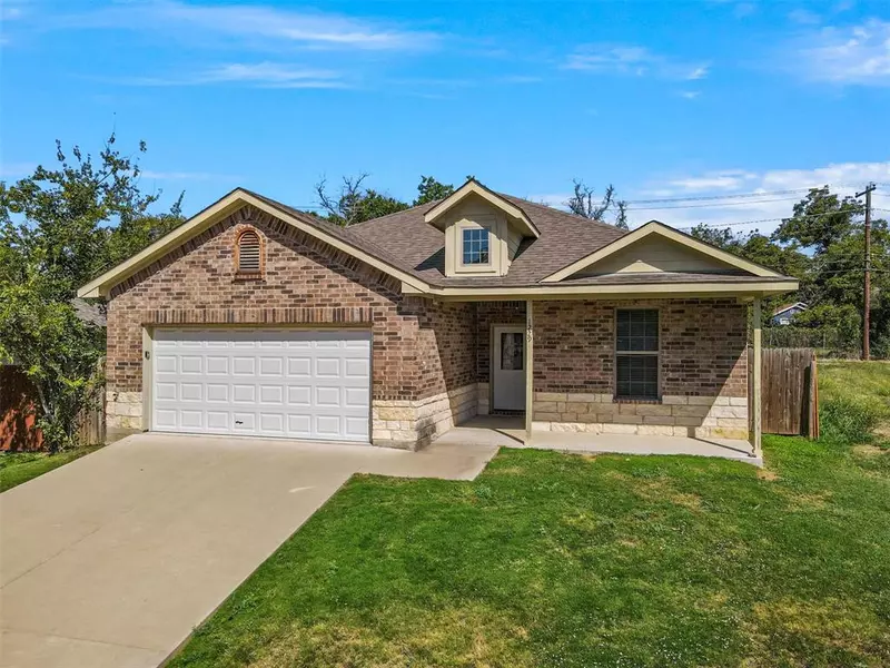 1229 E Harvey Avenue, Fort Worth, TX 76104