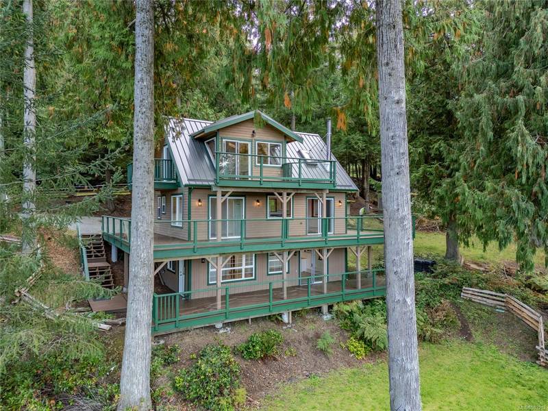 4612 Mate Rd, Pender Island, BC V0N 2M0