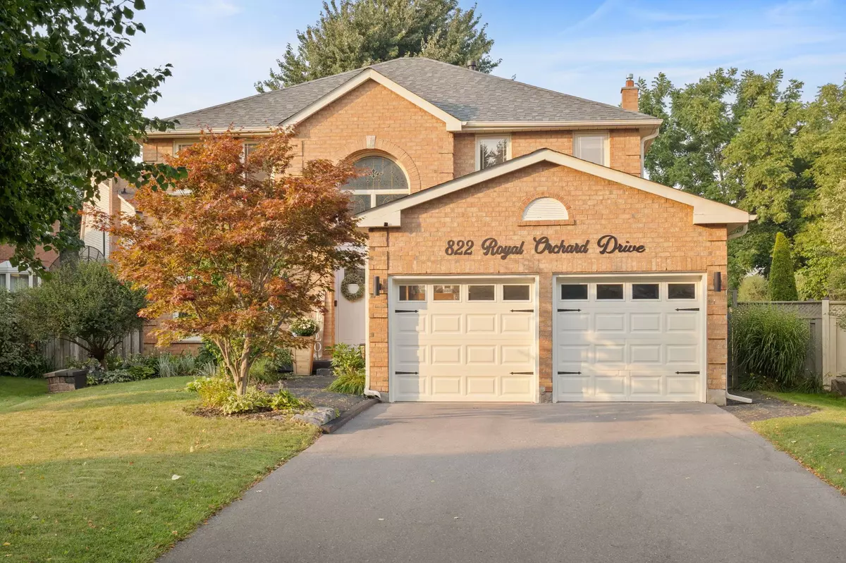 Oshawa, ON L1K 1Z8,822 Royal Orchard DR