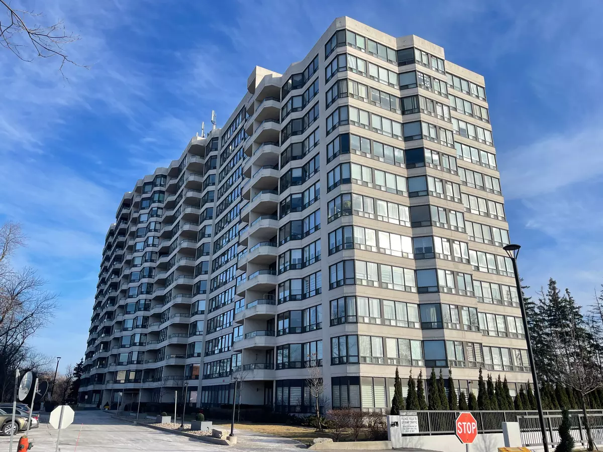 Richmond Hill, ON L4B 3J7,8501 Bayview AVE #602