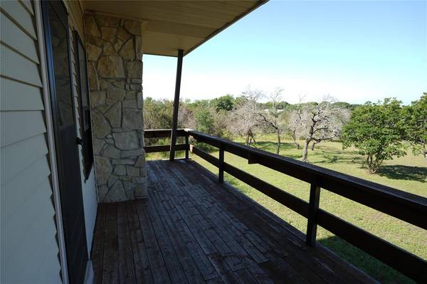 2713 Gardner Road, Hudson Oaks, TX 76087