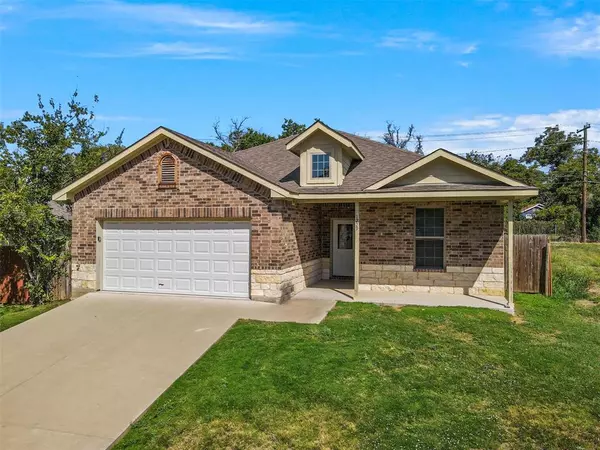 1229 E Harvey Avenue, Fort Worth, TX 76104