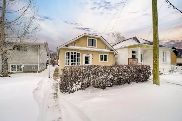 13250 19 AVE, Blairmore, AB T0K0E0