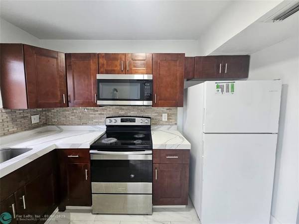 2456 NW 52nd Ave  #2456, Fort Lauderdale, FL 33313