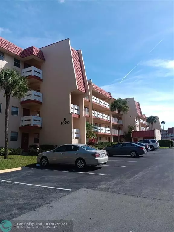 1020 W Country Club Dr  #404, Margate, FL 33063