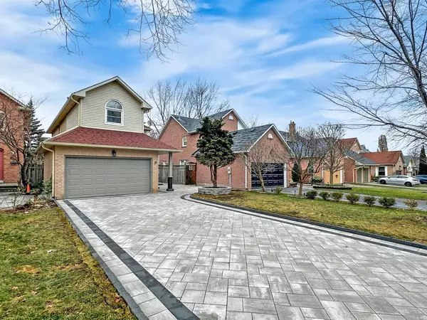 38 Juniper CRES, Markham, ON L3R 3Z7