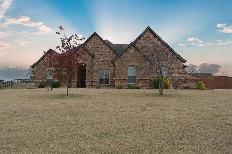 165 Mill Crossing Lane, Springtown, TX 76082