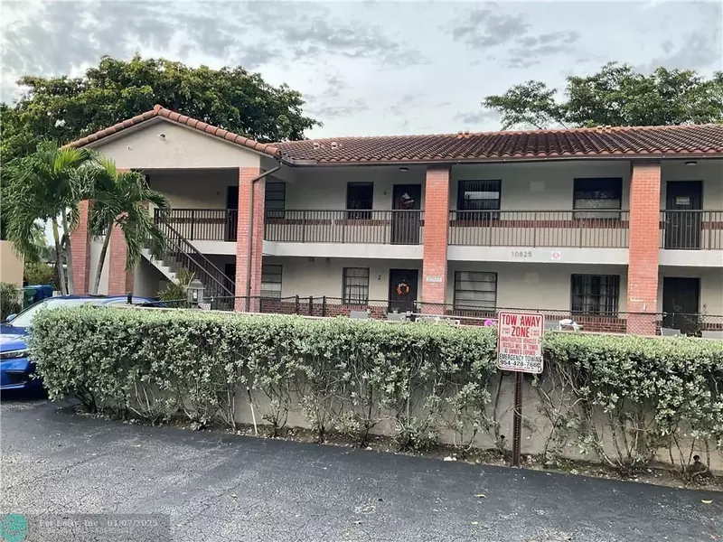 10825 Royal Palm Blvd  #8, Coral Springs, FL 33065