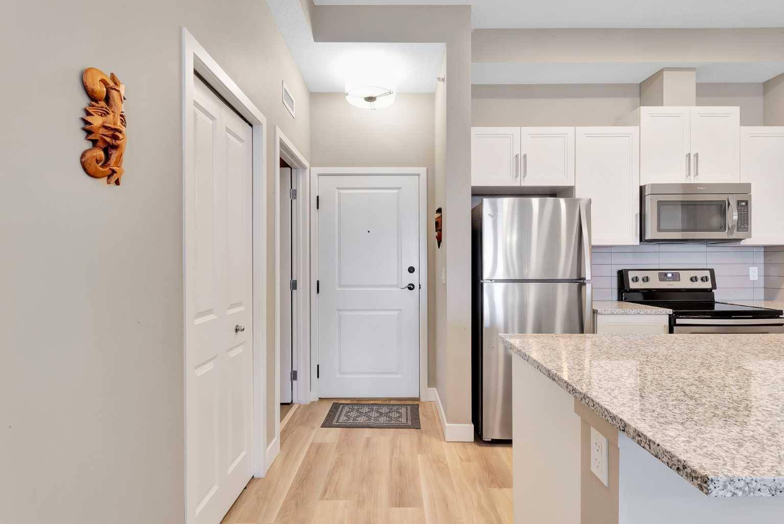 Calgary, AB T3M 2R1,10 Mahogany Mews SE #408