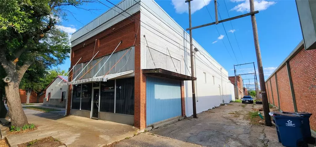 Mexia, TX 76667,108 E Commerce Street