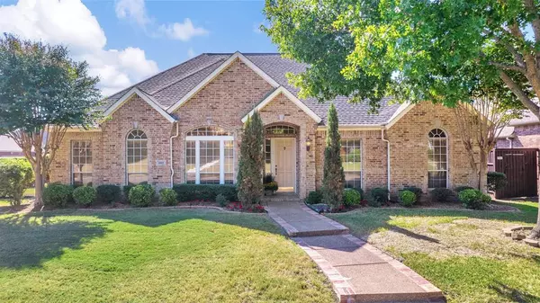 5812 Sweetbriar Drive,  Richardson,  TX 75082