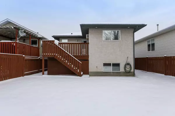 Lethbridge, AB T1K 7M4,761 Red Crow BLVD W