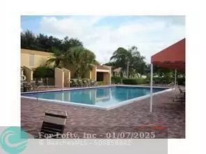 Hialeah, FL 33015,7010 NW 186th St  #5-515