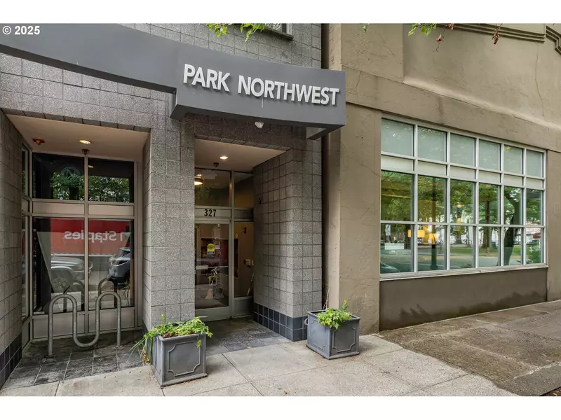 327 NW PARK AVE #PHW, Portland, OR 97209