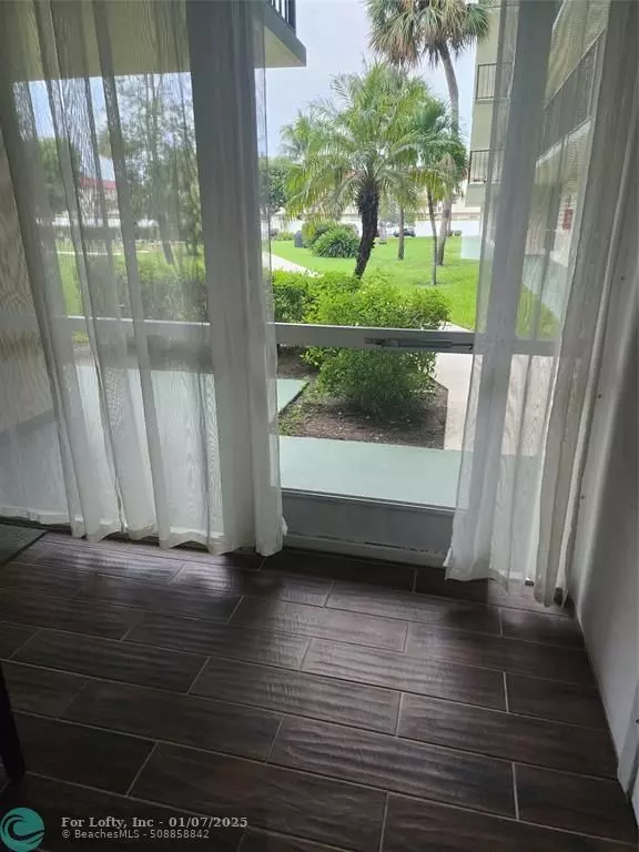 804 SE 7th St  #101, Deerfield Beach, FL 33441