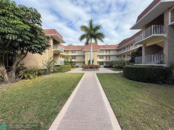 5580 Tamberlane Cir  #334, Palm Beach Gardens, FL 33418