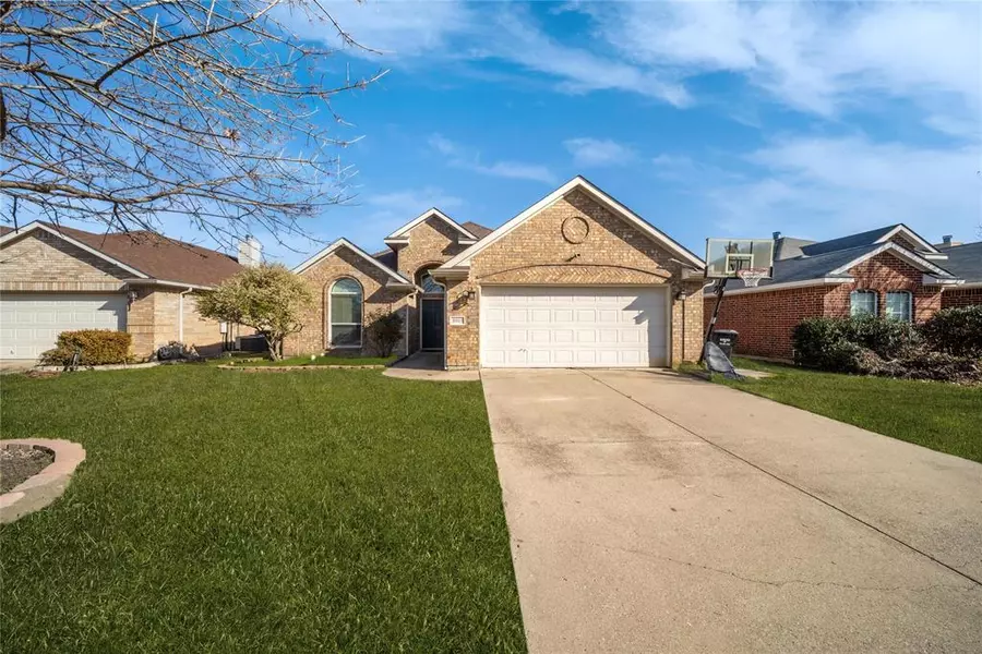 8805 Cheyenne Drive, Greenville, TX 75402