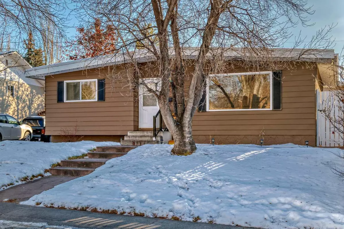 Calgary, AB T2J 3E5,35 Lake Sylvan Close Southeast