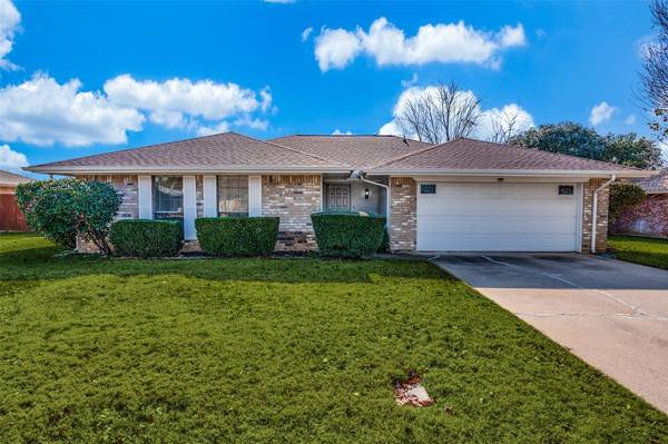 502 Basswood Drive, Euless, TX 76039