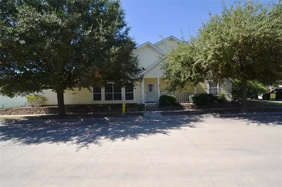 646 Sunshine Drive, Springtown, TX 76082