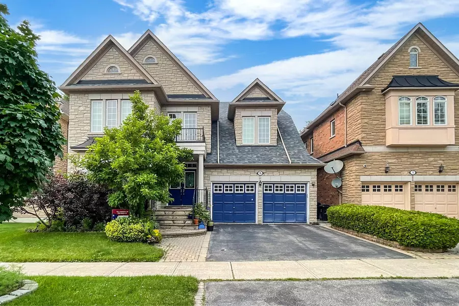 75 Green Meadows CIR, Toronto C15, ON M2J 5G6