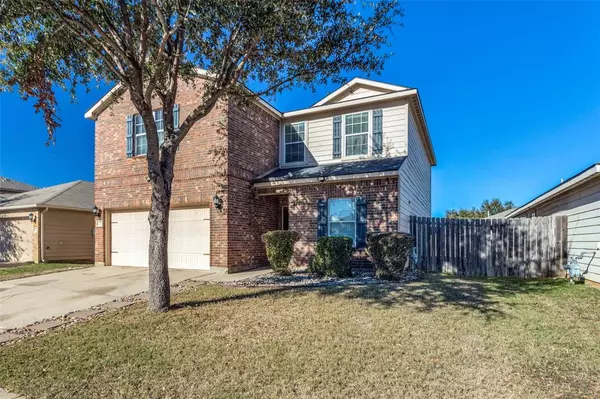 540 Hidden Dale Drive, Fort Worth, TX 76140