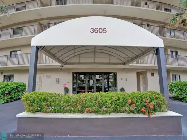 Palm Beach, FL 33480,3605 S Ocean Blvd  #126